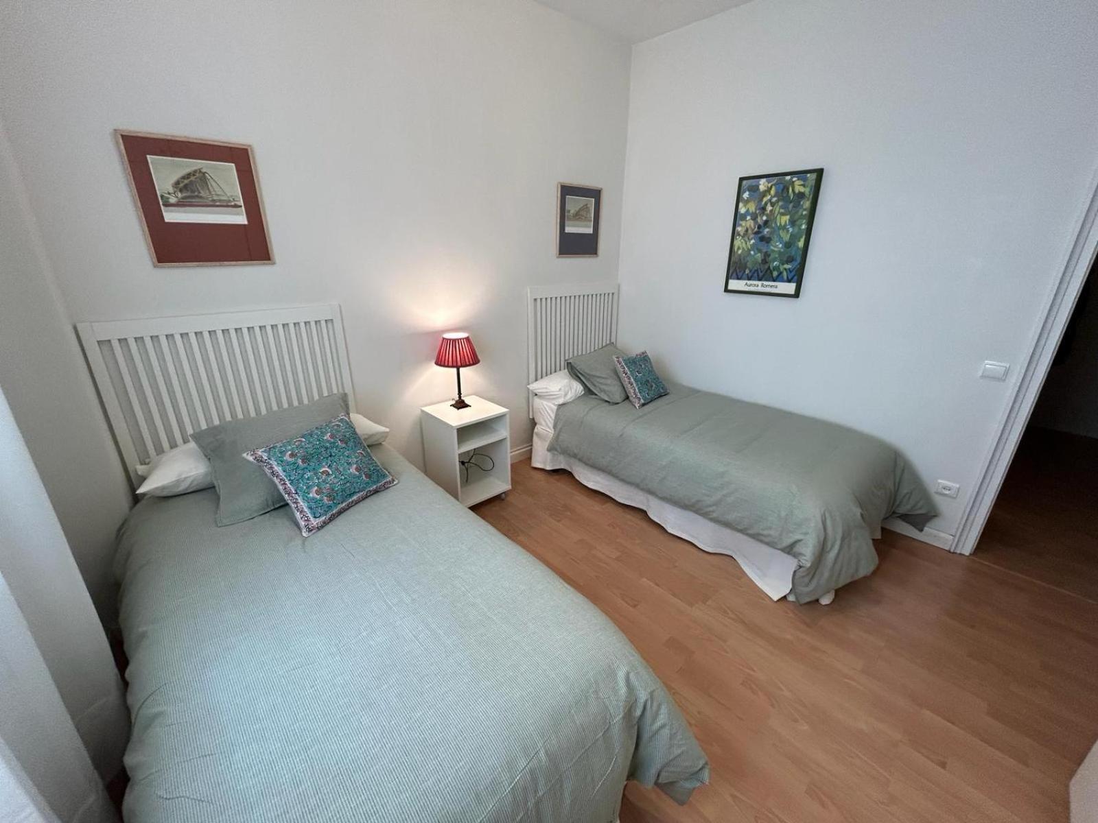 2 Bedroom Apartment By Guadalquivir River Siviglia Esterno foto
