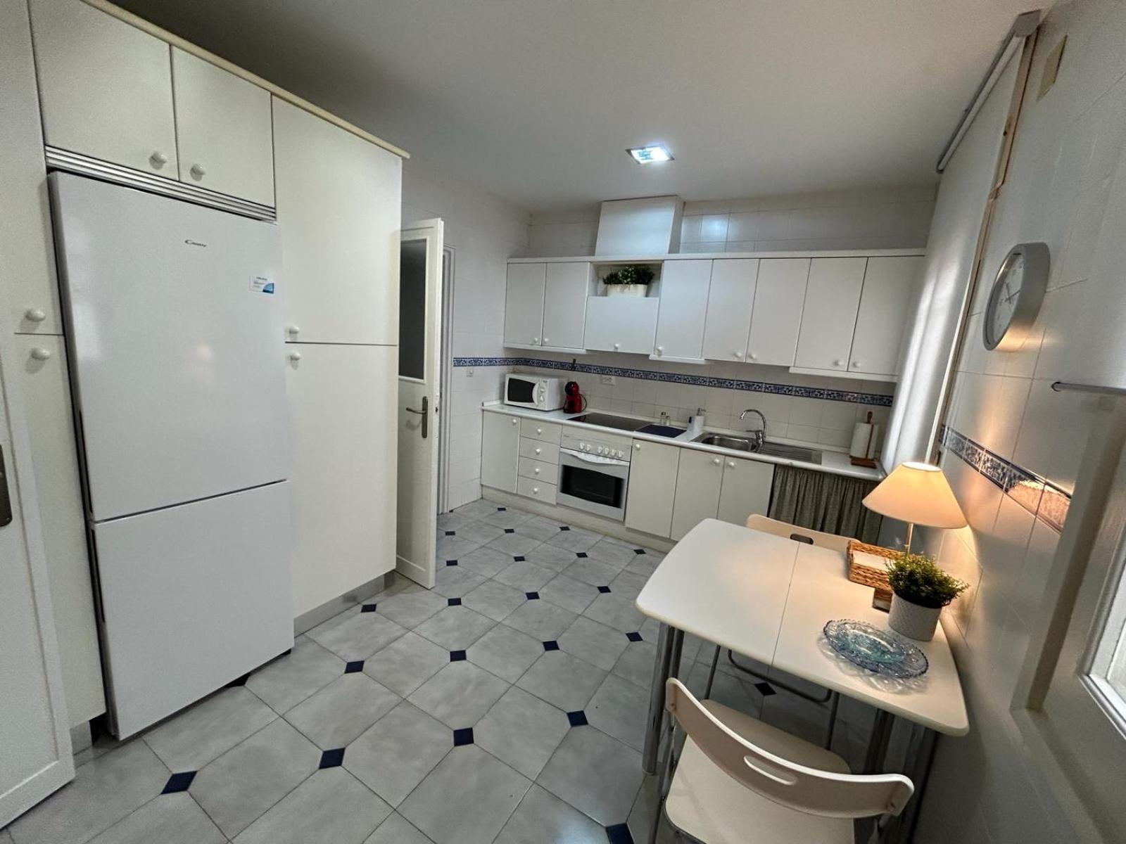 2 Bedroom Apartment By Guadalquivir River Siviglia Esterno foto